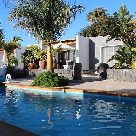 Villa Niki Mit Beheiztem Gemeinschaftspool Fuer 2 Appartments Las Brenas Bagian luar foto