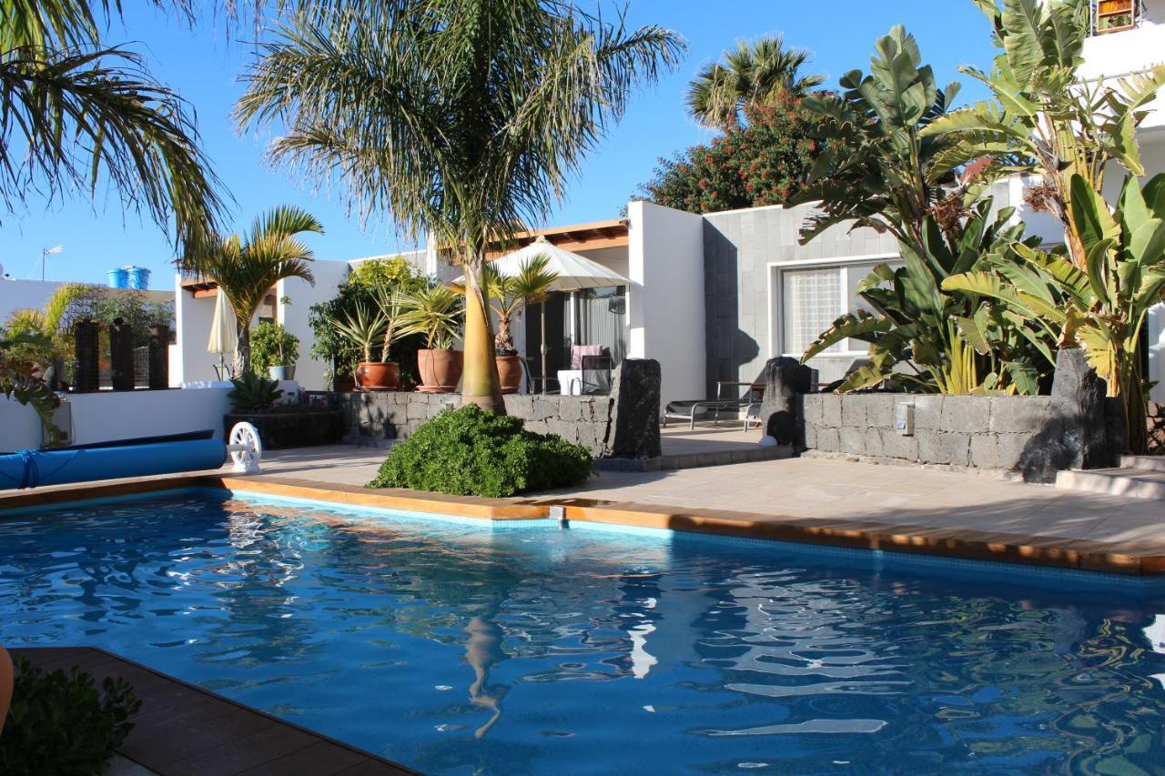 Villa Niki Mit Beheiztem Gemeinschaftspool Fuer 2 Appartments Las Brenas Bagian luar foto