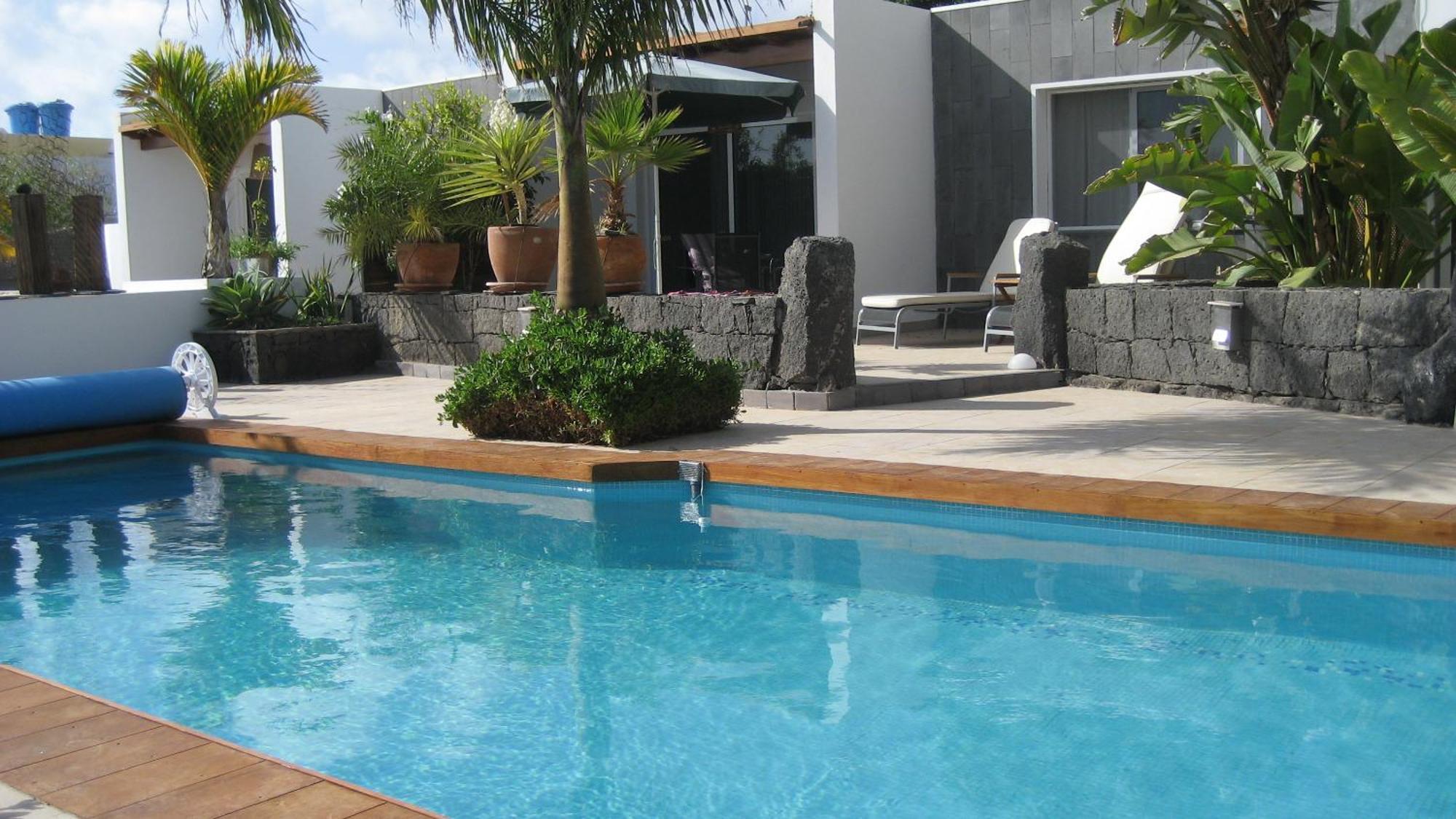 Villa Niki Mit Beheiztem Gemeinschaftspool Fuer 2 Appartments Las Brenas Bagian luar foto