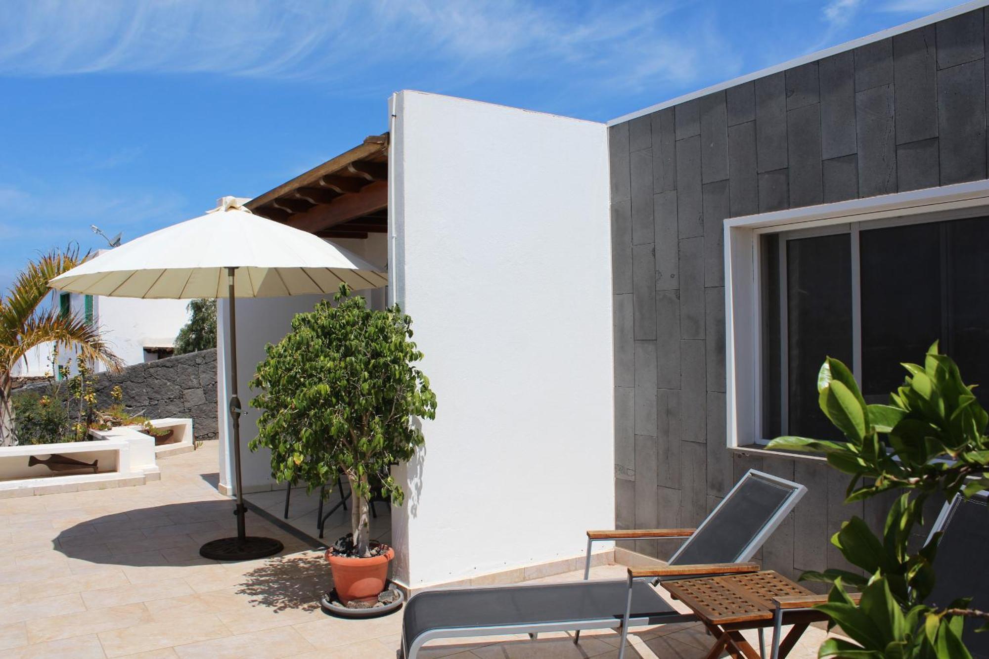 Villa Niki Mit Beheiztem Gemeinschaftspool Fuer 2 Appartments Las Brenas Bagian luar foto