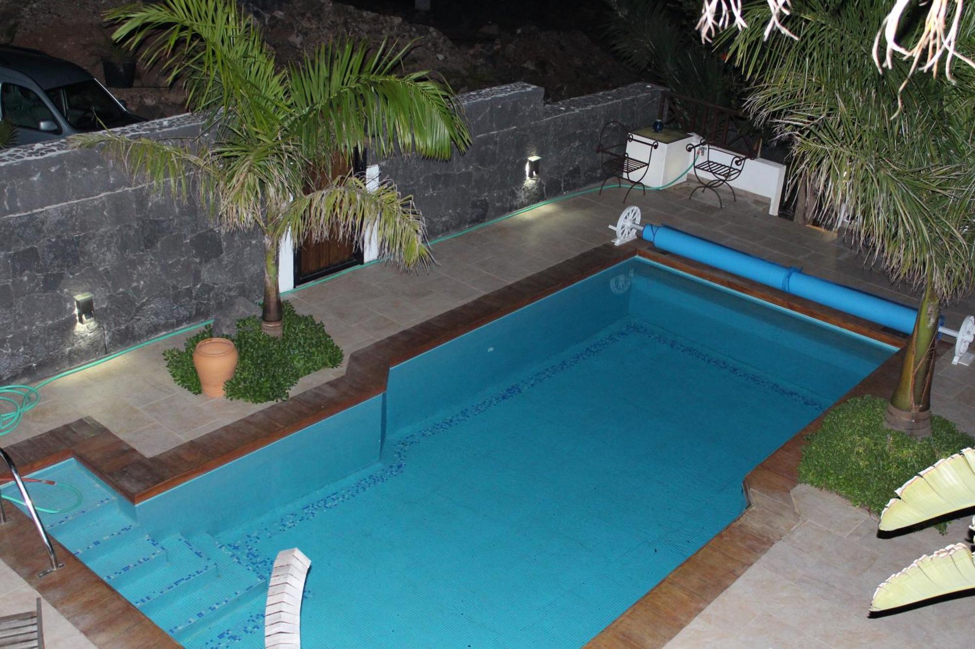 Villa Niki Mit Beheiztem Gemeinschaftspool Fuer 2 Appartments Las Brenas Bagian luar foto
